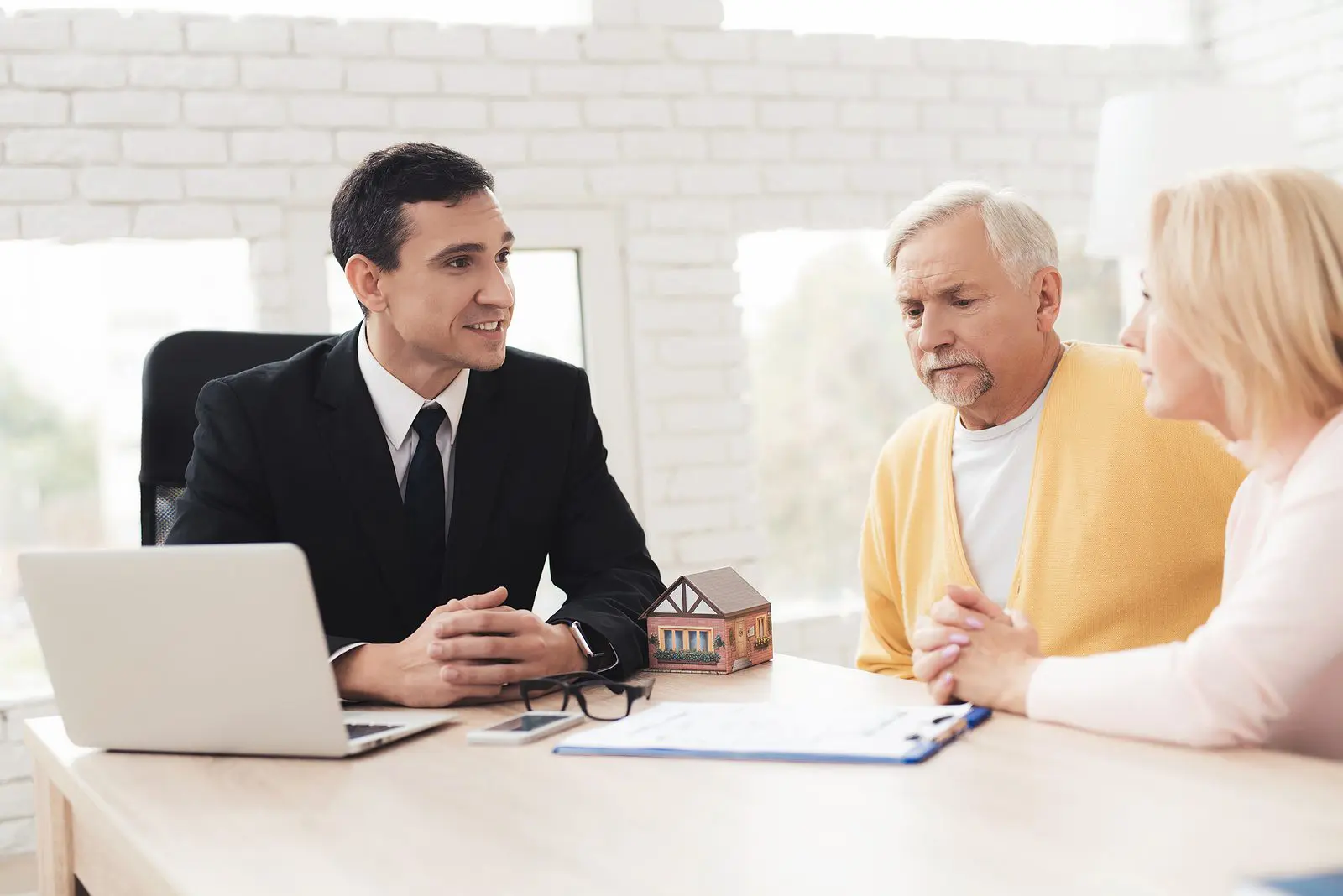 Consumer Guide: Understanding & Protecting Yourself From Title Fraud Post Thumbnail
