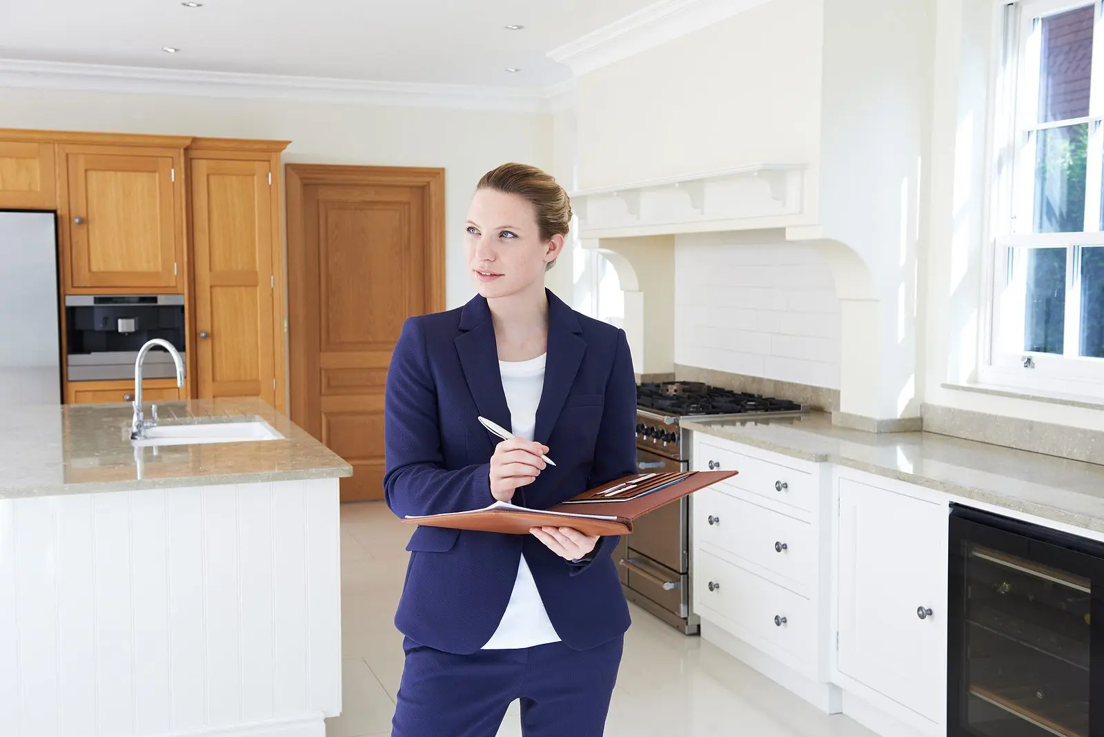 Consumer Guide: Staging Your House for a Sale Post Thumbnail